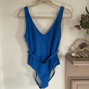 Solid & Striped Belted One piece L